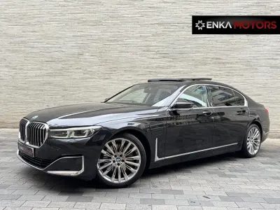 Usado BMW 745e 2021 Negro Berlina