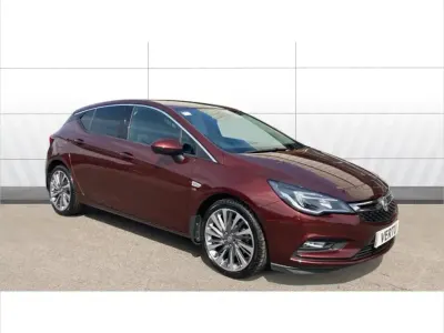 Used Vauxhall Astra Elite 200 HP (147 kW) 2017 Red Hatchback