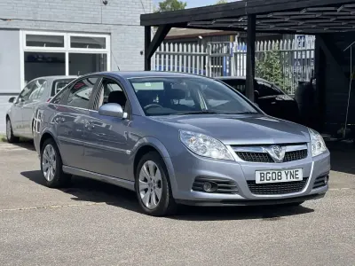 Used Vauxhall Vectra 150 HP (110 kW) 2008 Silver Hatchback