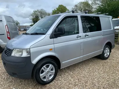 Begagnad VW Transporter 105 HK (77 kW) 2006 Silver Van