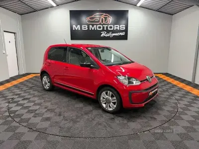 Used VW up! Beats 60 HP (44 kW) 2018 Red Hatchback