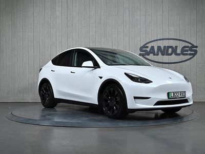 White Used 2022 Tesla Model Y Long Range AWD SUV | £20,499 (Fair price)