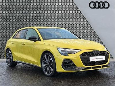 Begagnad Audi S3 Sportback Black Edition 333 HK (244 kW) 2025 Gul Halvkombi