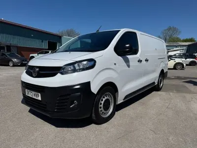 Usado Vauxhall Vivaro S 2022 Branco Monovolume