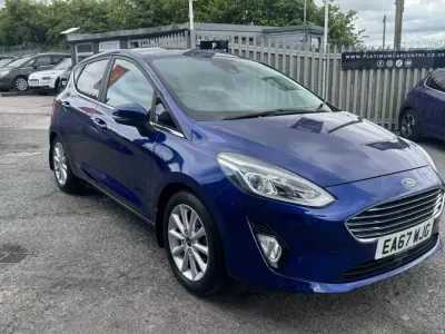 Begagnad Ford Fiesta Titanium 120 HK (88 kW) 2017 Blå Halvkombi