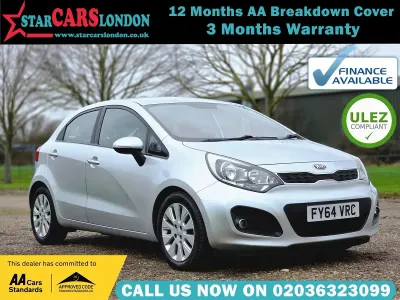 Begagnad Kia Rio 109 HK (80 kW) 2014 Silver Halvkombi