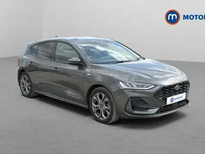 Used Ford Focus ST-Line 155 HP (114 kW) 2023 Grey Hatchback
