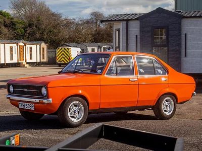 Used Ford Escort 57 HP (41 kW) 1976 Red Sedan