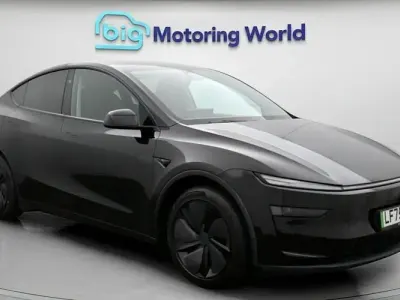 Used Tesla Model Y Long Range RWD 219 kW (299 HP) 2025 Black SUV