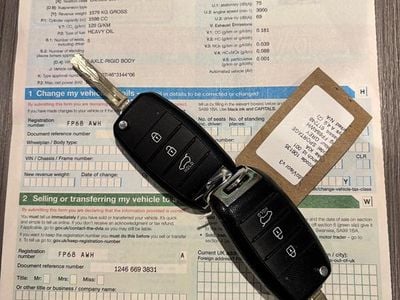 Used Hyundai i10 67 HP (49 kW) 2020 Blue Hatchback