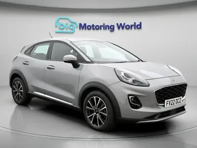 Usado Ford Puma Titanium 125 HP (91 kW) 2022 Prateado SUV
