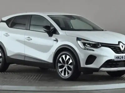 Używany Renault Captur Evolution 91 KM (66 kW) 2024 Biały SUV