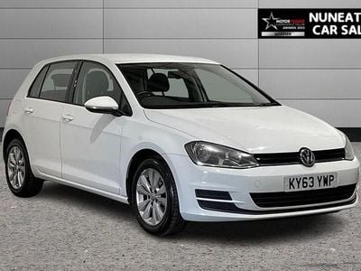 Used VW Golf VII SE 105 HP (77 kW) 2013 White Hatchback