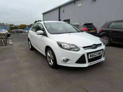 Used Ford Focus Zetec 115 HP (84 kW) 2012 White Hatchback