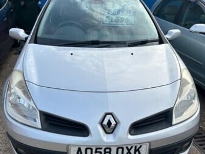 used Renault Clio o 1.2 TCe 16v Dynamique Hatchback