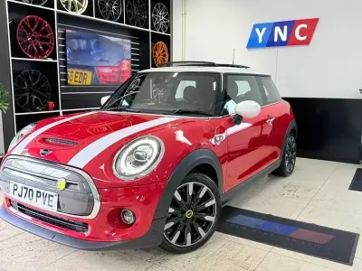 Używany Mini Cooper SE Hatch 135 kW (184 KM) 2020 Czerwony Hatchback