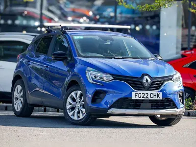 Usado Renault Captur Iconic 142 HP (104 kW) 2022 Azul SUV