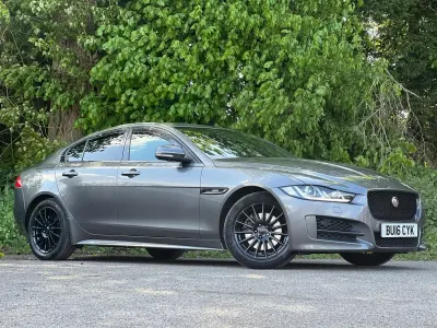 Begagnad Jaguar XE R-Sport 2016 Grå Sedan