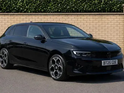 Used Vauxhall Astra Ultimate 131 HP (96 kW) 2026 Hatchback