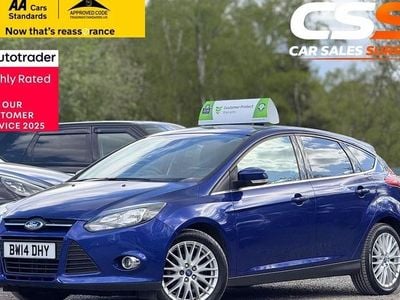 Used Ford Focus Zetec 125 HP (91 kW) 2014 Blue Hatchback