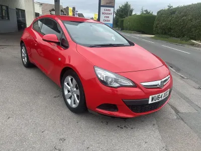 Used Vauxhall Astra GTC Sport 140 HP (102 kW) 2014 Red Coupe