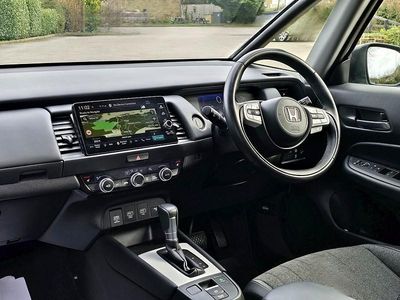 Used Honda Jazz Hybrid 109 HP (80 kW) 2022 White Hatchback