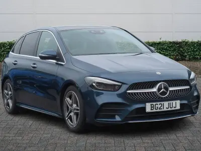 Used Mercedes B200 AMG Line Premium Plus 163 HP (119 kW) 2021 Blue Hatchback