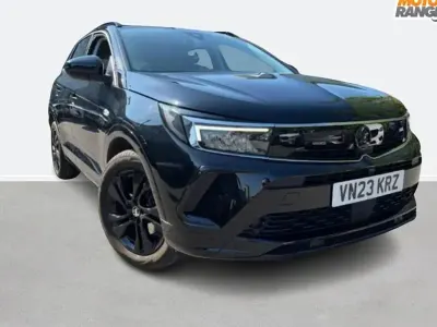 Usado Vauxhall Grandland X 130 HP (95 kW) 2023 Preto SUV