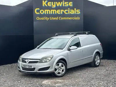 Second-hand Vauxhall Astra Sportive 2007 Argintiu Van