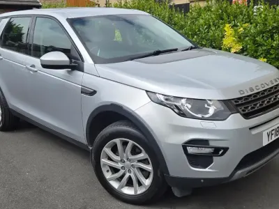 Used Land Rover Discovery 5 SE 2018 Silver SUV
