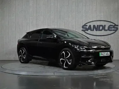 Begagnad Kia EV6 GT-Line S 239 kW (325 HK) 2023 Svart SUV