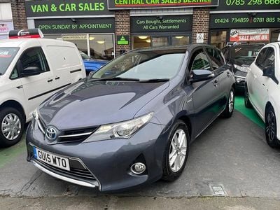 Blue Used 2015 Toyota Auris Hybrid Plus Hatchback | £8,995 (Good price)