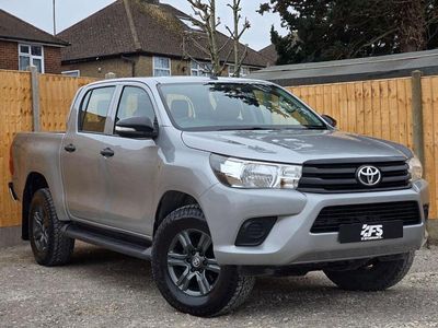Used Toyota HiLux Active 150 HP (110 kW) 2017 Silver Pickup