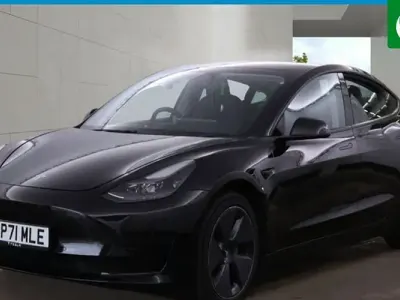 Usado Tesla Model 3 Standard Range 208 kW (283 CV) 2021 Negro Berlina