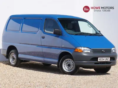 Used Toyota HiAce 88 HP (64 kW) 2005 Blue Van