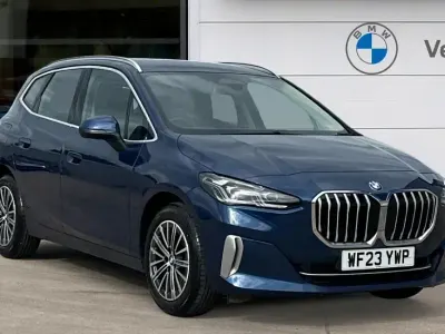 Usado BMW 220 Active Tourer Luxury Line 168 CV (123 kW) 2023 Azul Monovolumen