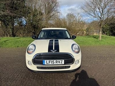 Used Mini ONE Hatch 102 HP (75 kW) 2015 White Hatchback