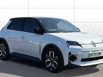 Usado Renault R5 Komfort 110 kW (150 HP) 2024 Other Citadino