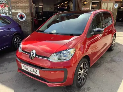 Używany VW up! Black Edition 65 KM (47 kW) 2021 Czerwony Hatchback