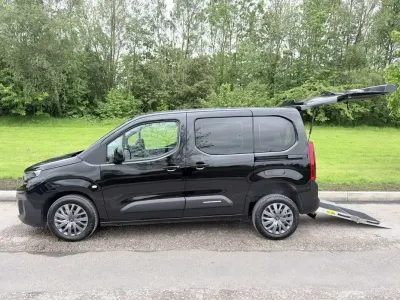 Second-hand Citroën Berlingo 2025 Negru Monovolum