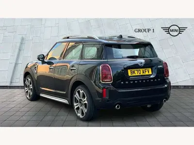 Käytetty Mini Cooper S Countryman Exclusive 188 HP (138 kW) 2020 Musta Katumaasturi