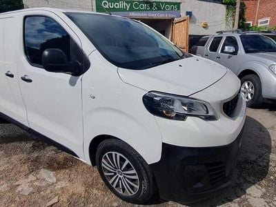 White Used 2017 Peugeot Expert Van | £5,495 (A bit pricey)