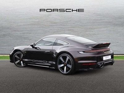 Begagnad Porsche 911 Sport 542 HK (398 kW) 2023 Röd Sportkupé