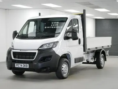 Second-hand Peugeot Boxer 140 CP (102 kW) 2024 Alb Van