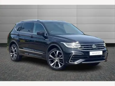 Usado VW Tiguan Allspace R-line 150 HP (110 kW) 2022 Preto SUV