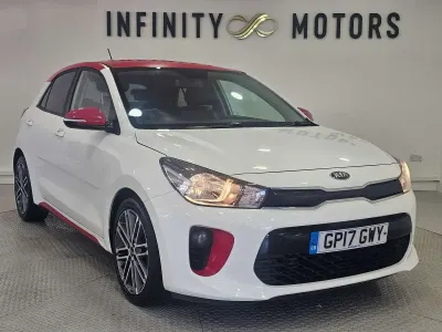 Used Kia Rio 84 HP (61 kW) 2017 White Hatchback