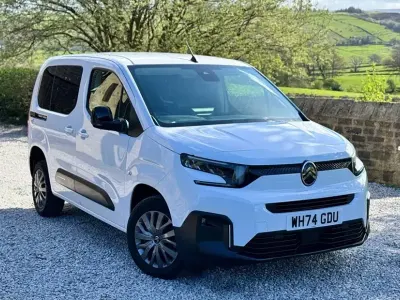 Usado Citroën Berlingo 2025 Branco Monovolume