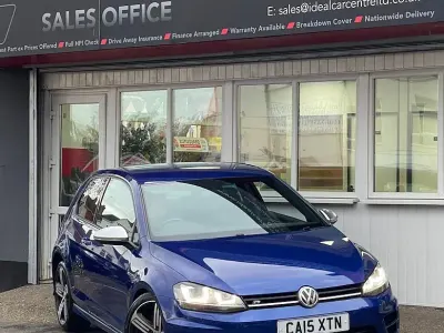 Begagnad VW Golf VII R 300 HK (220 kW) 2015 Blå Halvkombi