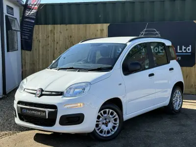Używany Fiat Panda Easy 69 KM (50 kW) 2015 Biały Hatchback