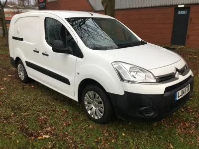Used Citroën Berlingo 90 HP (66 kW) 2014 White MPV